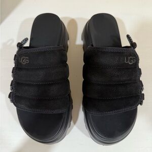 UGG® Callie Platform Sandal (Women)